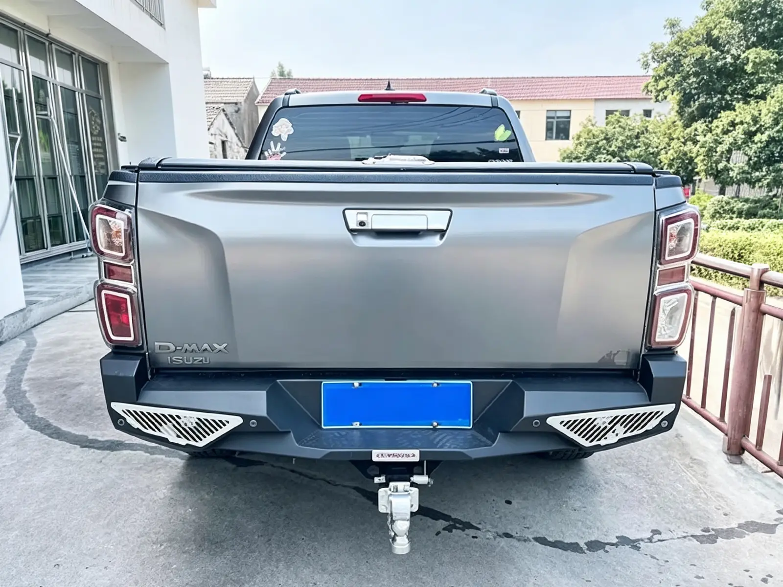 Isuzu D-MAX Rear Step Tow Bar product image 2